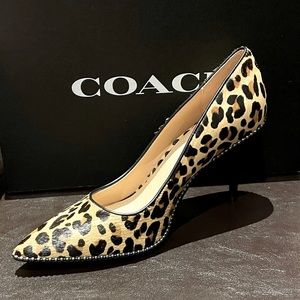 COACH Pumps